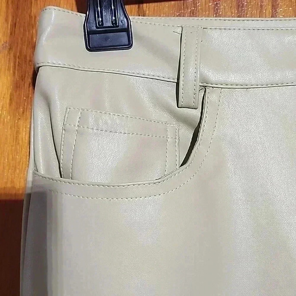 WEWOREWHAT PANTS NWOT 👖 SIZE 27 - Picture 3 of 8